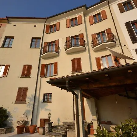 Castello Villa *